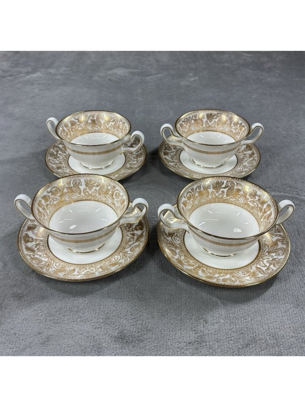 Wedgwood Gold Florentine bone china 4 cream soups and 4 saucers W4219